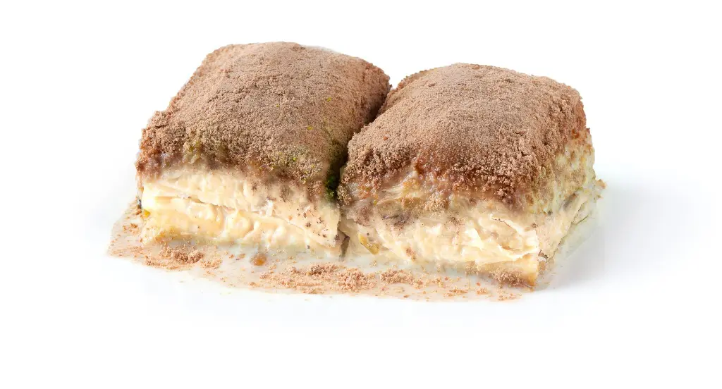 Cold baklava w. walnot - Soğuk baklava cevizli.webp