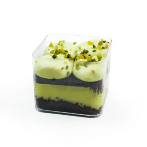 Pistachio Cake Cup 165g – frozen individual pistachio dessert cup, thaw and serve. 12-piece horeca box with wholesale supply and private label from Lezza Foods.